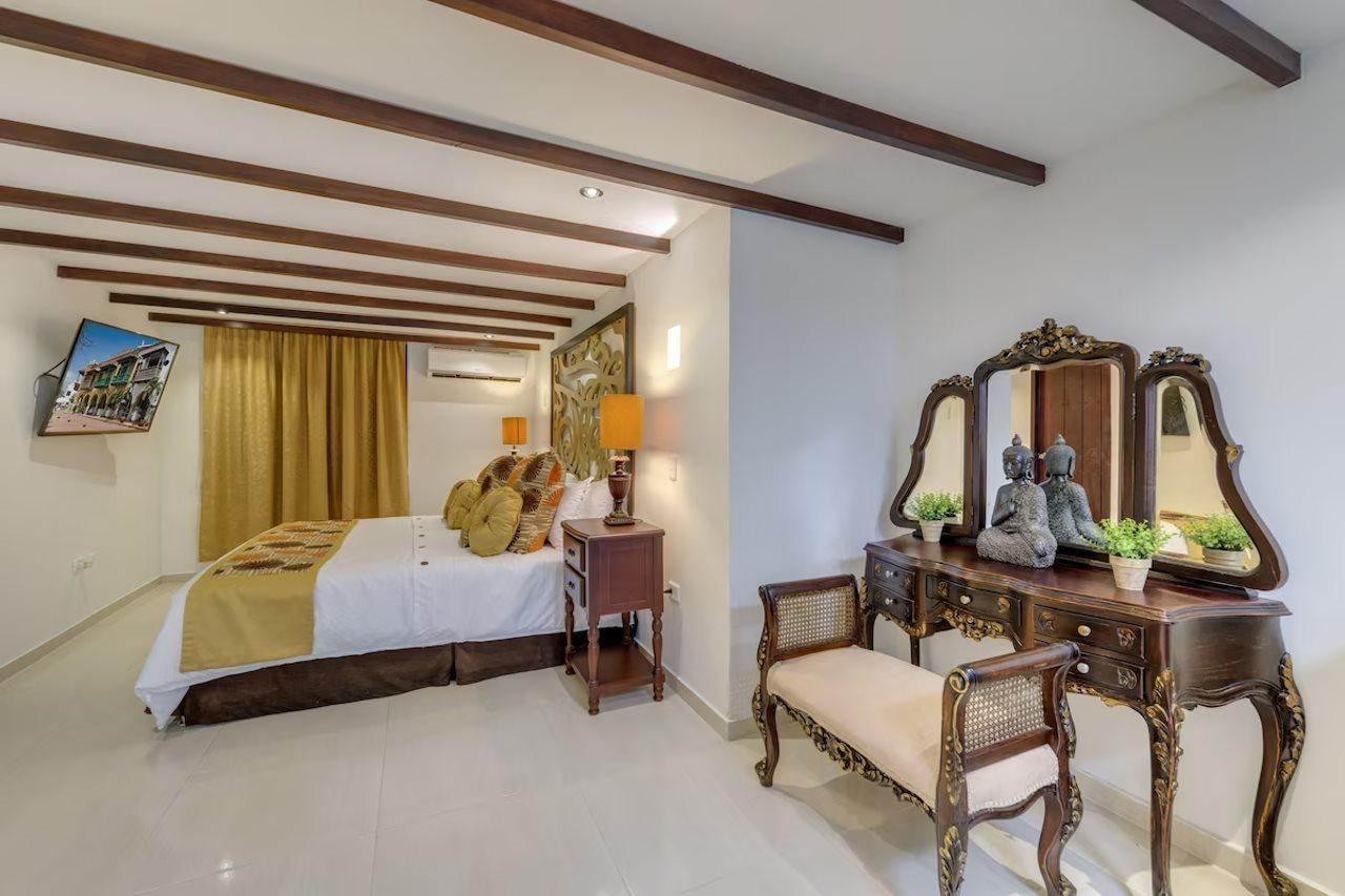 Dorado Plaza Boutique Calle Del Arsenal Hotel 4*