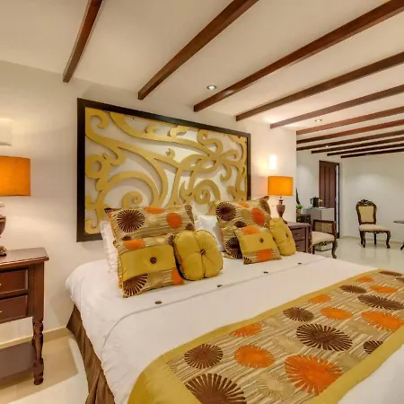 Dorado Plaza Calle Del Arsenal Hotel 4*