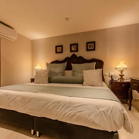 Dorado Plaza Calle Del Arsenal Hotel