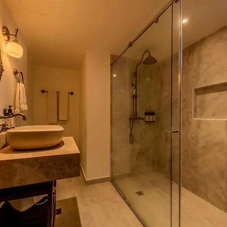 Hotel Dorado Plaza Calle Del Arsenal 4*