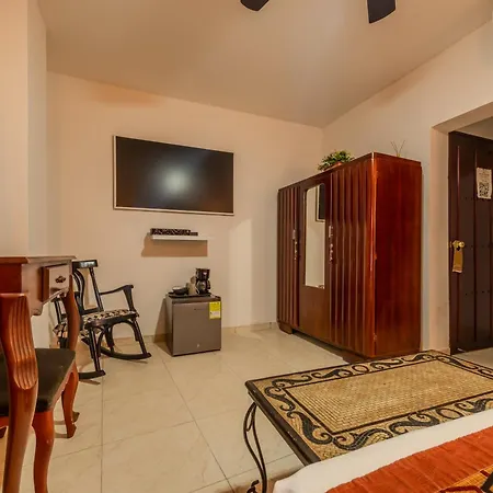 Dorado Plaza Calle Del Arsenal Hotel 4*