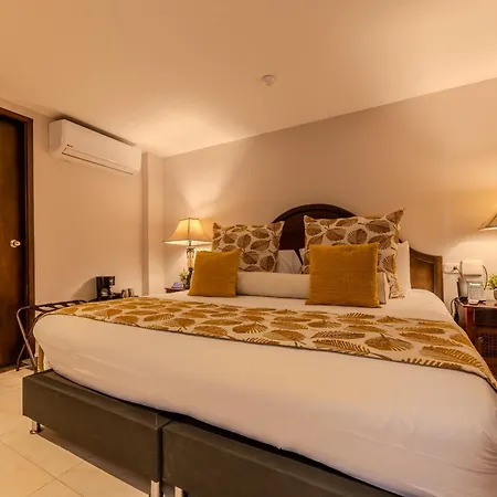 Dorado Plaza Calle Del Arsenal Hotel Cartagena
