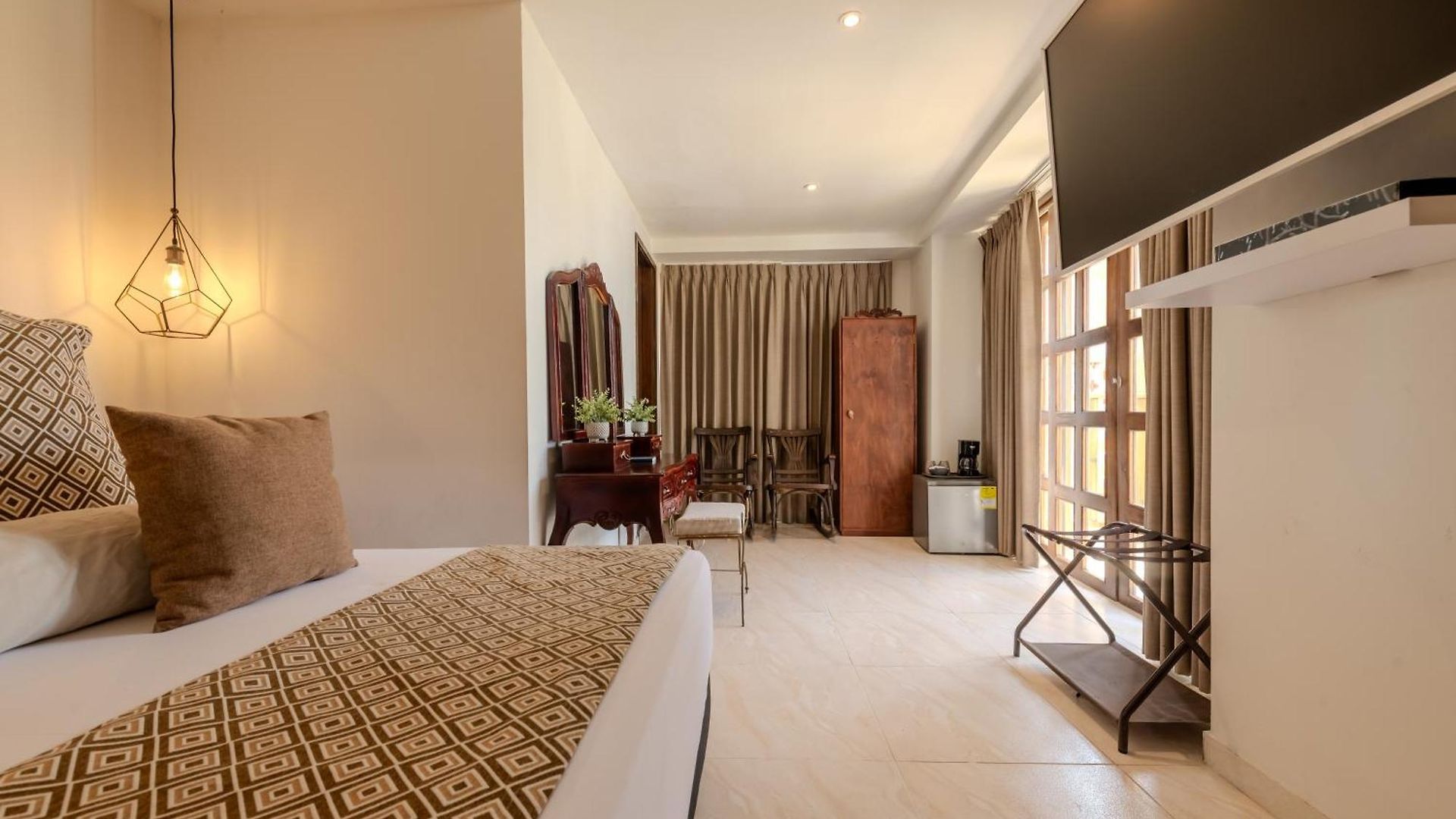 Dorado Plaza Boutique Calle Del Arsenal Cartagena