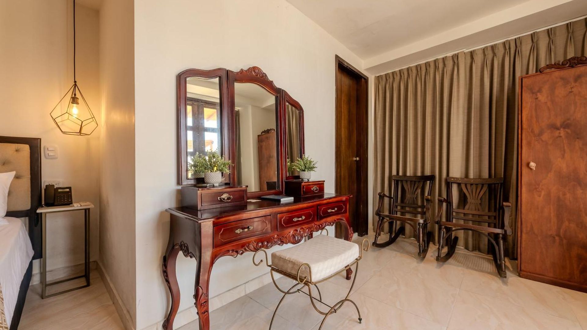 Hotel Dorado Plaza Boutique Calle Del Arsenal