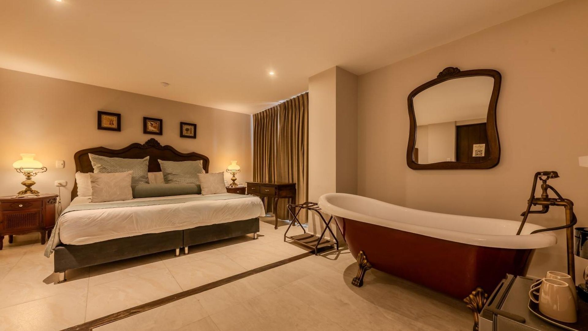 Dorado Plaza Boutique Calle Del Arsenal 4*