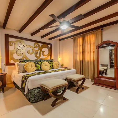 Dorado Plaza Boutique Calle Del Arsenal Hotel