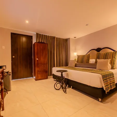 Dorado Plaza Boutique Calle Del Arsenal Hotel
