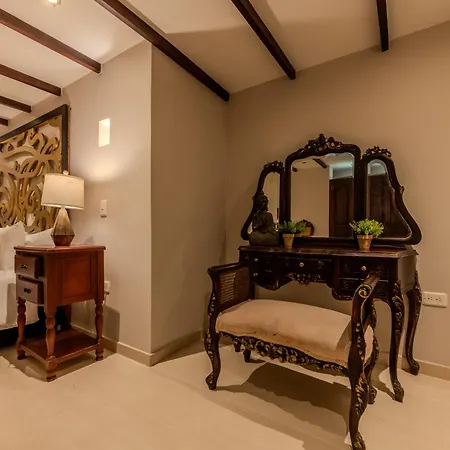 Dorado Plaza Boutique Calle Del Arsenal Cartagena