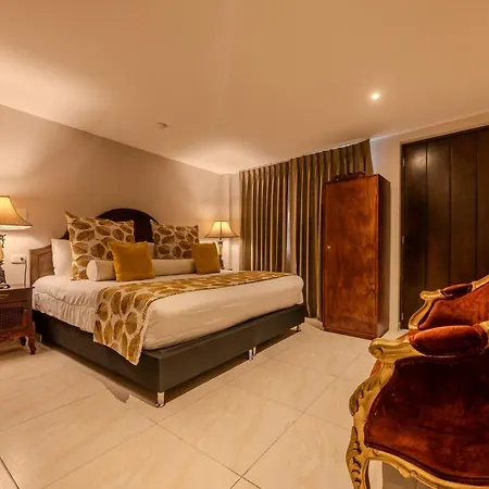 Dorado Plaza Boutique Calle Del Arsenal 4*