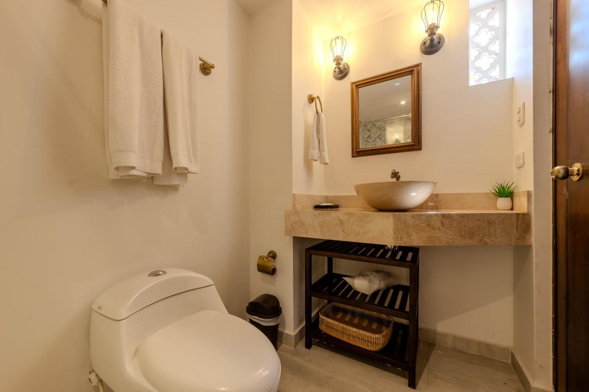 Dorado Plaza Boutique Calle Del Arsenal 4*