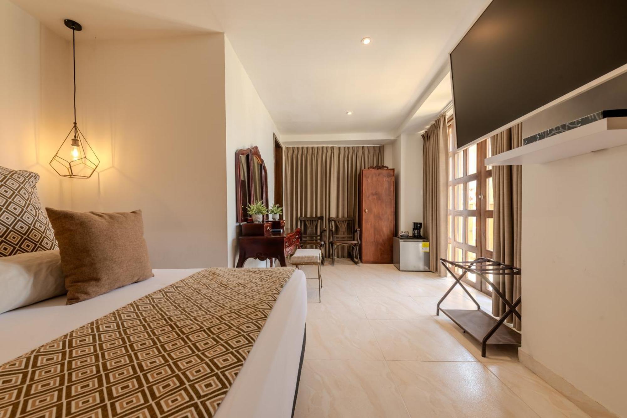 Dorado Plaza Boutique Calle Del Arsenal Cartagena