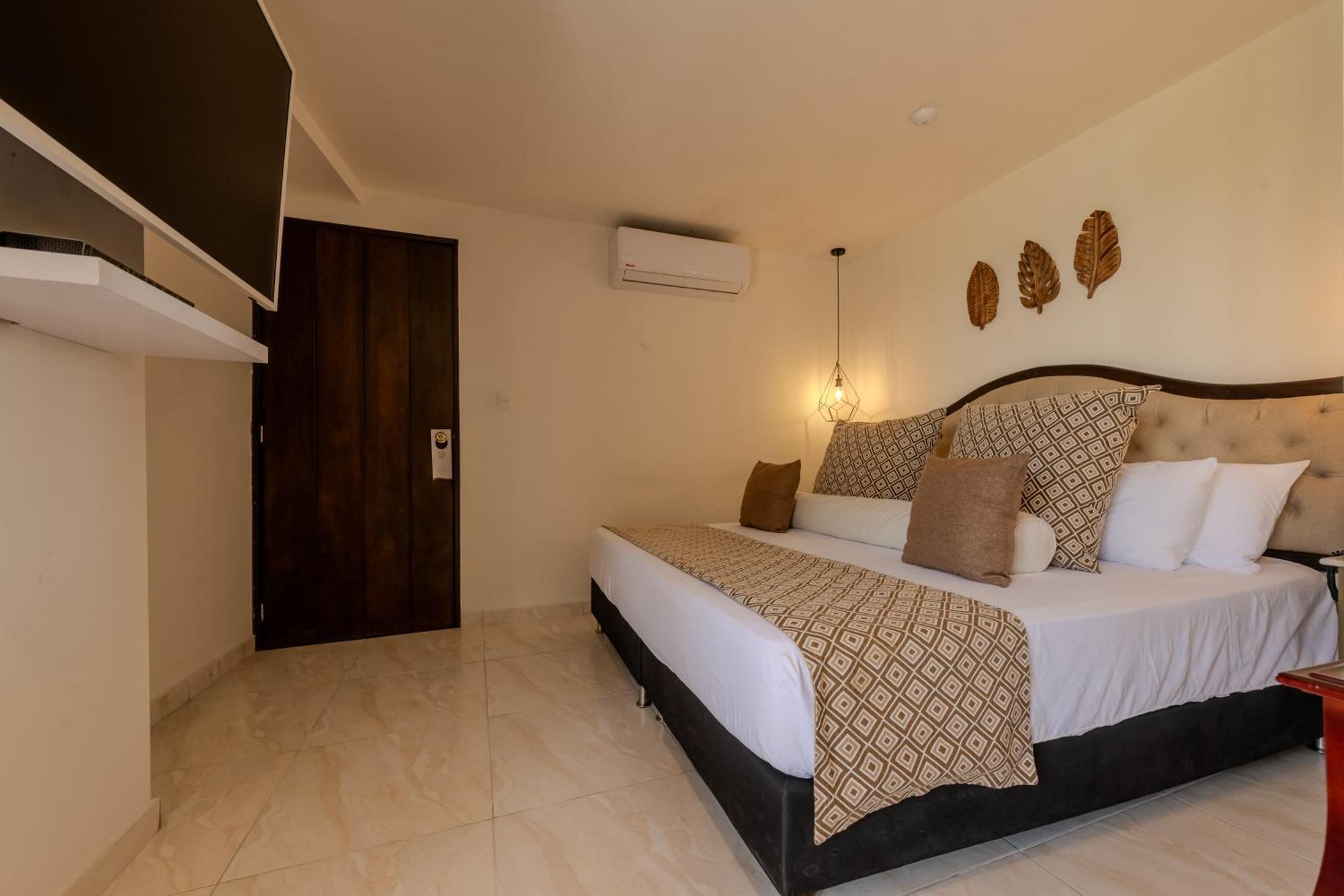 Dorado Plaza Boutique Calle Del Arsenal 4*