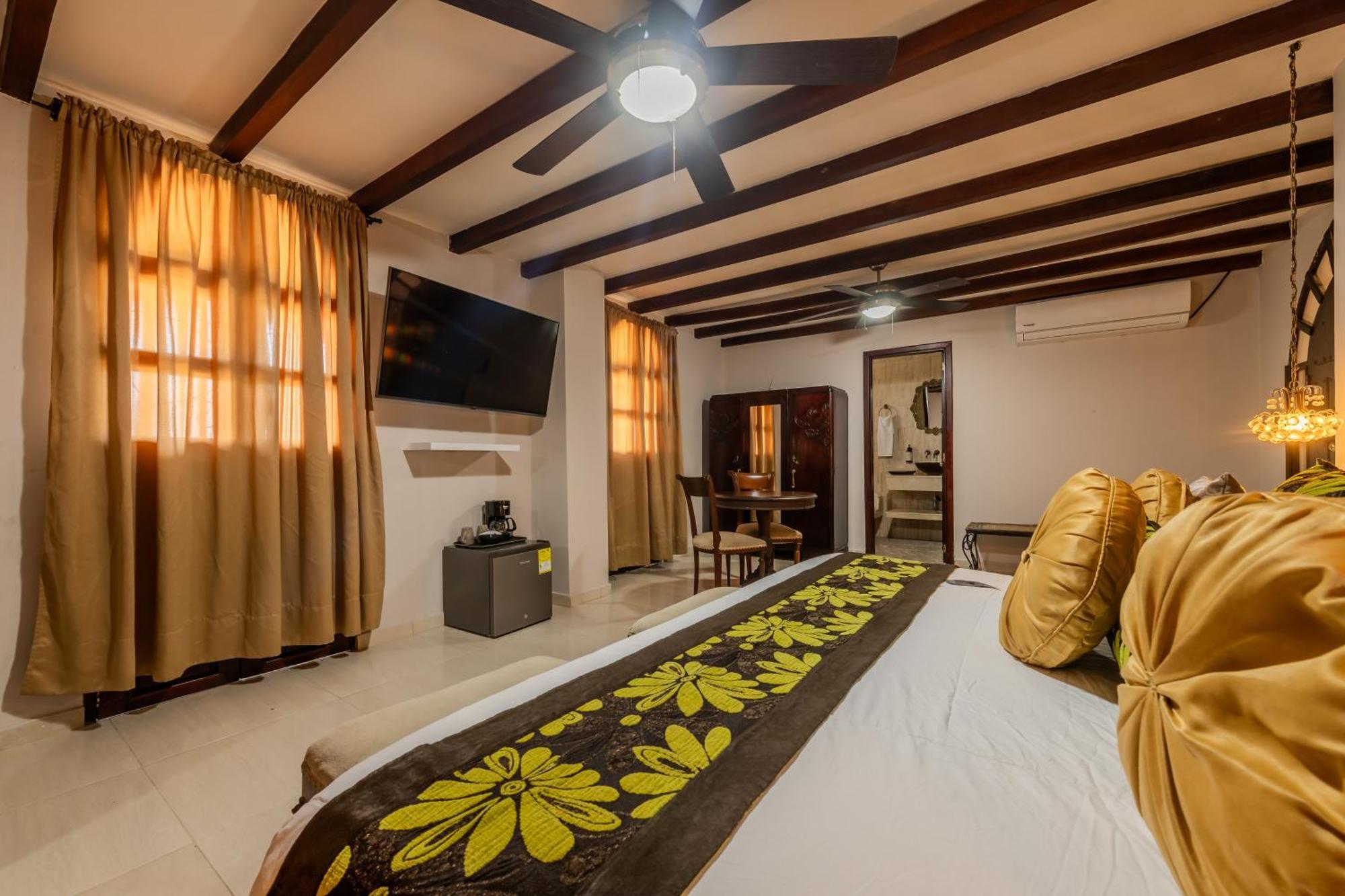 Dorado Plaza Boutique Calle Del Arsenal Hotel 4*