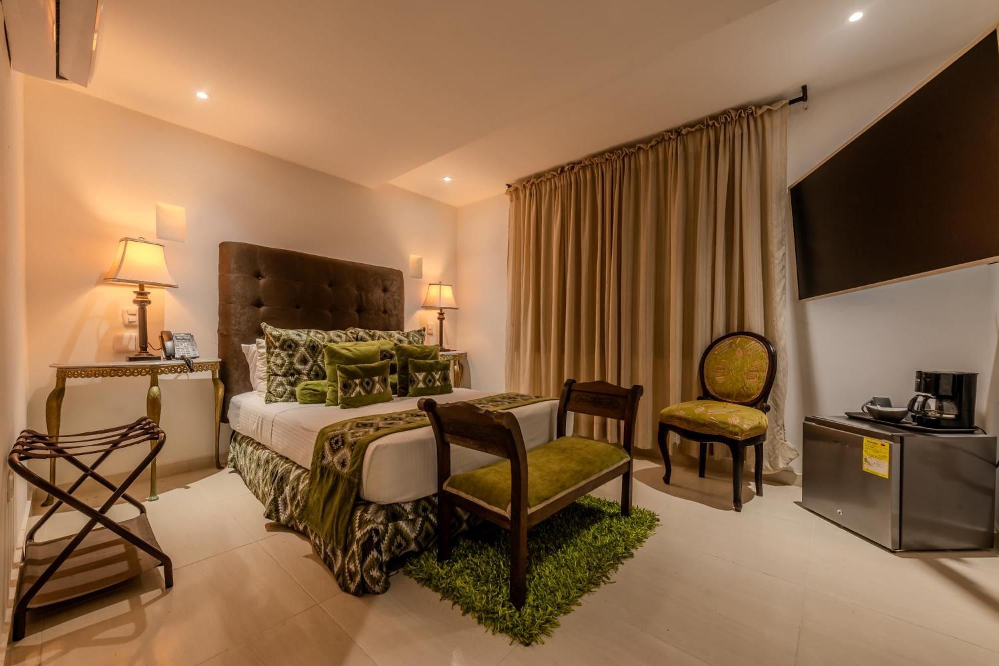 Dorado Plaza Boutique Calle Del Arsenal Hotel 4*