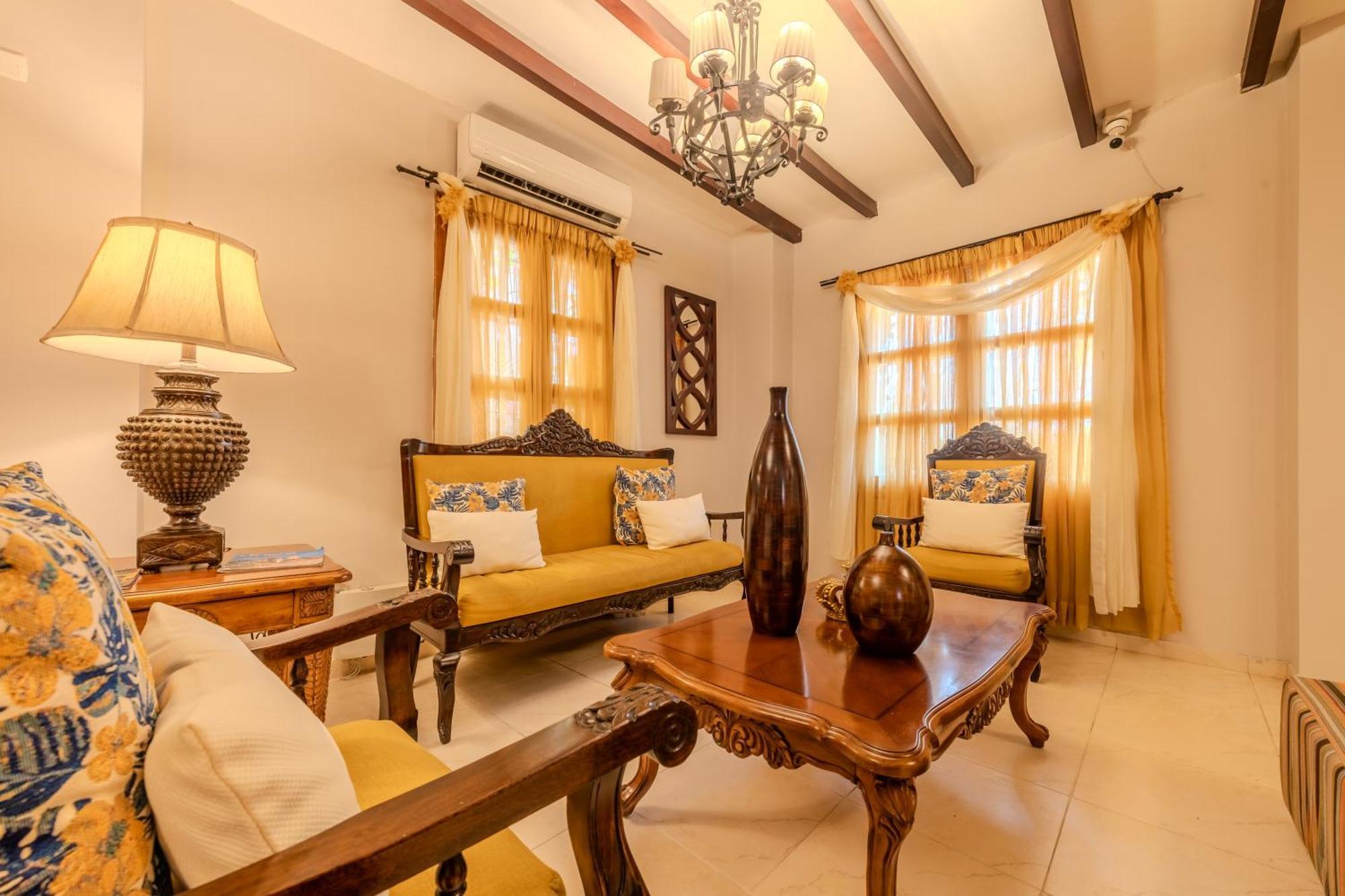 Dorado Plaza Boutique Calle Del Arsenal Hotel 4*