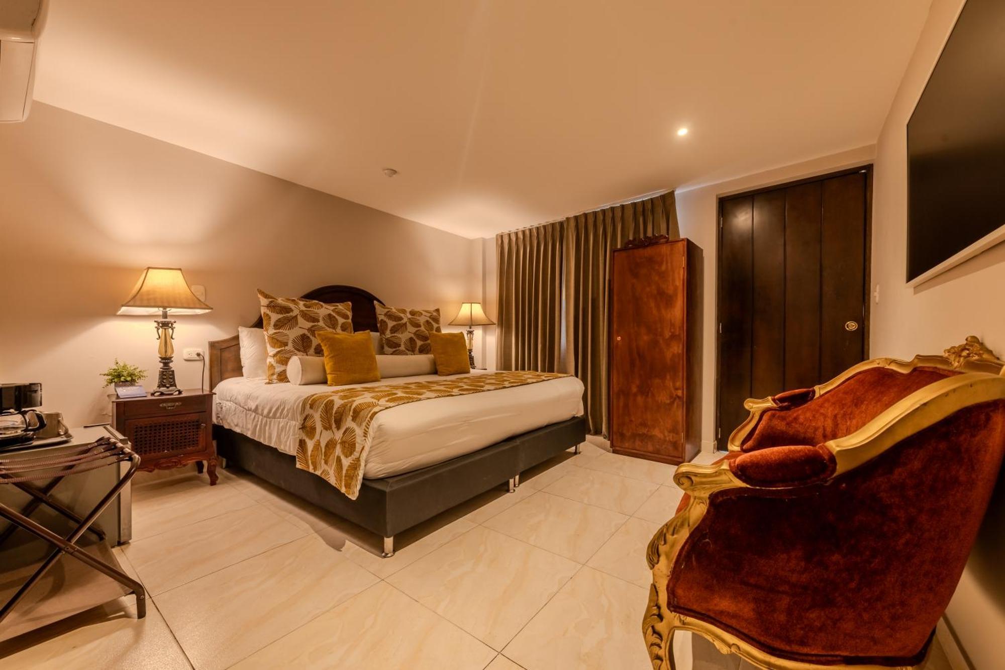 Dorado Plaza Boutique Calle Del Arsenal 4*